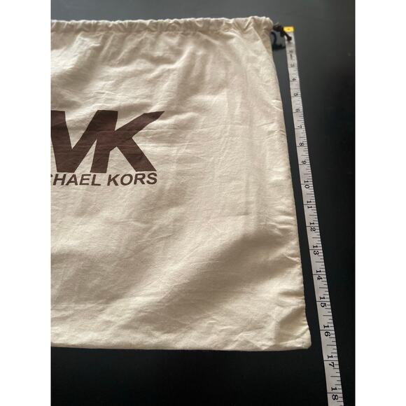 MICHAEL KORS Large Cream/Brown Dust Bag 19"x17" - Picture 6 of 6